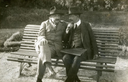 albert einstein-15