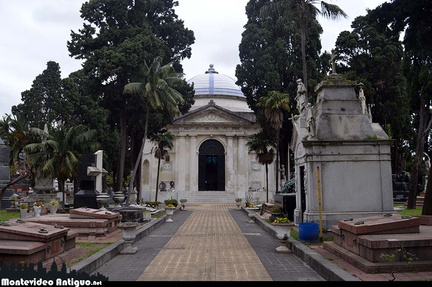 cementerio central 23