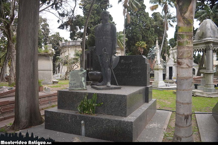 cementerio central 27