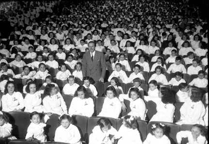 walt disney trocadero escuela