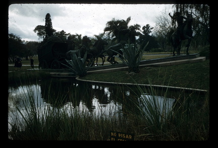 Monumento a La Diligencia 01