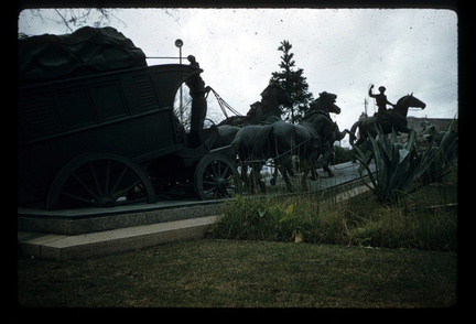 Monumento a La Diligencia 03